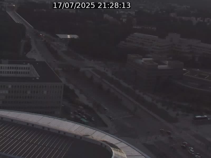 Webcam sur l'avenue John Fitzgerald Kennedy (N51) avec vue sur le Pont rouge (Pont Grande Duchesse Charlotte), l'arrêt Pfaffenthal et l'entrée du quartier Kirchberg