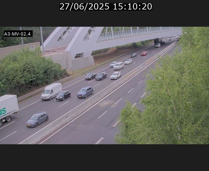 Webcam autoroute de la France (A3) au Luxembourg à Fentange, à proximité de la Croix de Gasperich. Vue orientée vers la Cloche d'Or