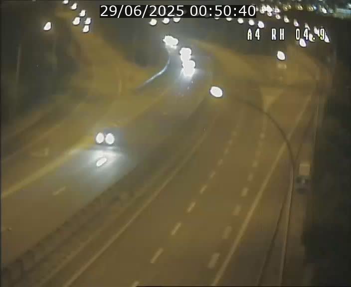 Traffic live webcam Luxembourg Leudelange - A4 - BK 4.9 - direction Luxembourg