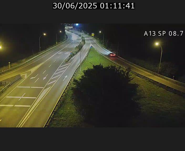 Traffic live webcam Luxembourg Jonction Lankelz - A13 direction Pétange - BK 8.7 