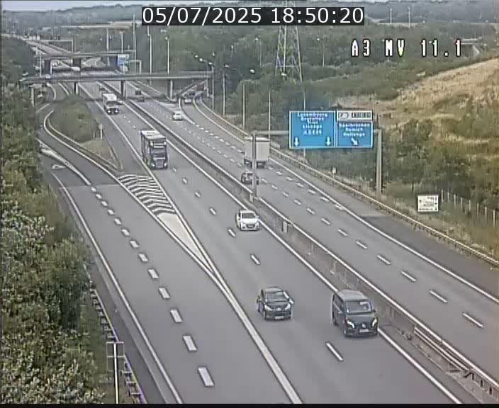 Traffic live webcam Luxembourg Croix de Bettembourg A3 - BK 11.1 - direction Luxembourg-ville