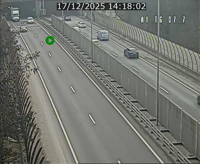 Traffic live webcam Luxembourg Kirchberg - A1 direction Luxembourg-ville - BK 7.7
