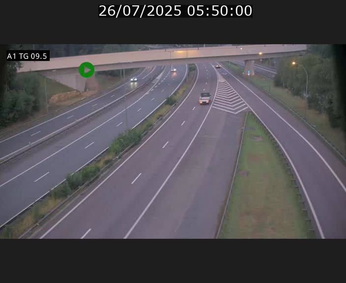 Traffic live webcam Luxembourg Jonction Grünewald - A1 direction Luxembourg-ville - BK 9.5