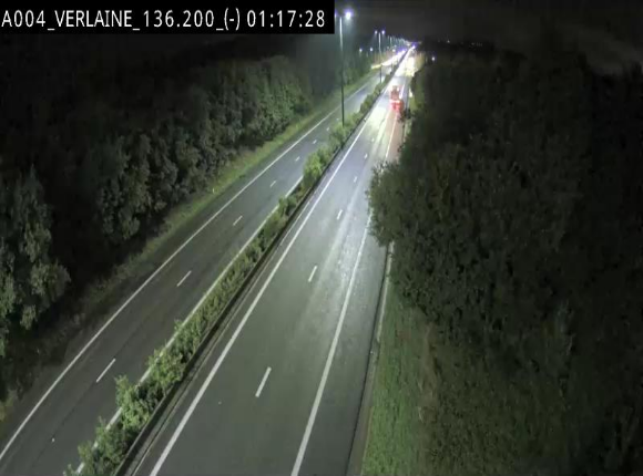 Webcam sur l'E411 à hauteur du pont surplombant la N40, à proximité de la sortie 26 Verlaine - Libramont-Chevigny. Vue orientée vers Namur