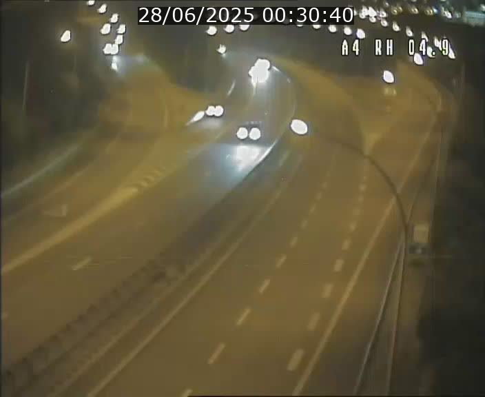 Traffic live webcam Luxembourg Leudelange - A4 - BK 4.9 - direction Luxembourg
