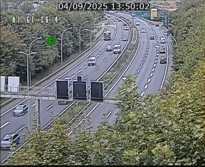 Traffic live webcam Luxembourg Hamm - A1 direction Sandweiler - BK 6.4