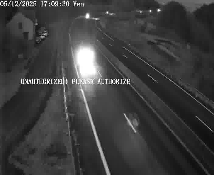 Webcam sur la D910 située dans la Côte des 4 vents. Vue orientée vers le bas, vers Saint-Avold.