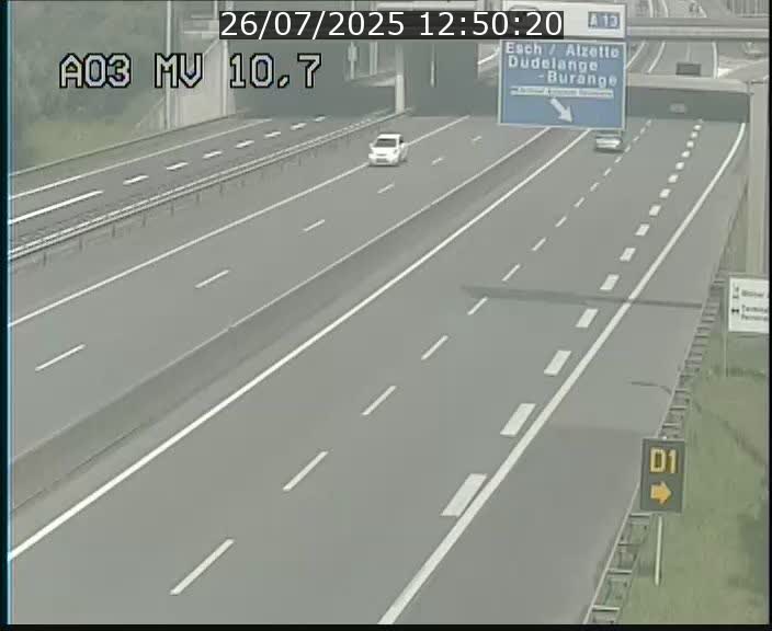 Traffic live webcam Luxembourg Croix de Bettembourg - A3 - BK 10.7 - direction France