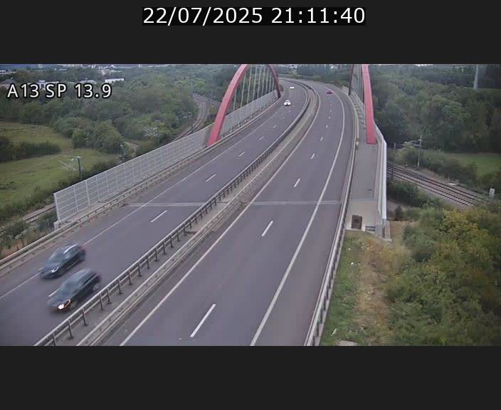 Traffic live webcam Luxembourg Kayl - A13 direction Esch-sur-Alzette/Luxembourg-ville - BK 13.9
