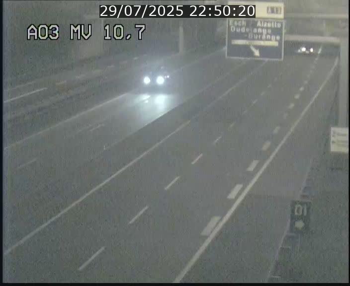 Traffic live webcam Luxembourg Croix de Bettembourg - A3 - BK 10.7 - direction France
