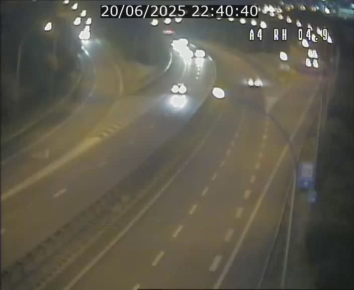 Traffic live webcam Luxembourg Leudelange - A4 - BK 4.9 - direction Luxembourg