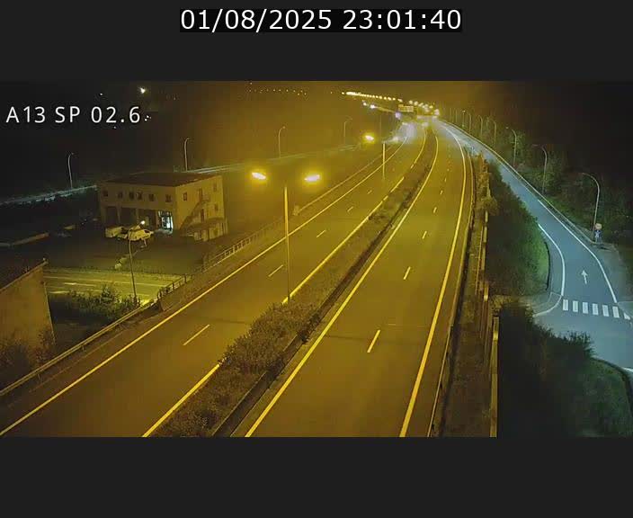 Traffic live webcam Luxembourg Sanem - A13 direction Pétange - BK 2.6