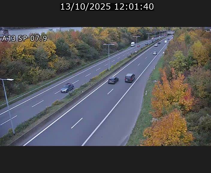 Traffic live webcam Luxembourg Jonction Lankelz - A13 direction Pétange - BK 7.9