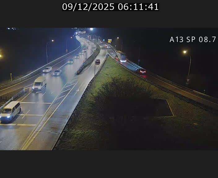 Traffic live webcam Luxembourg Jonction Lankelz - A13 direction Pétange - BK 8.7