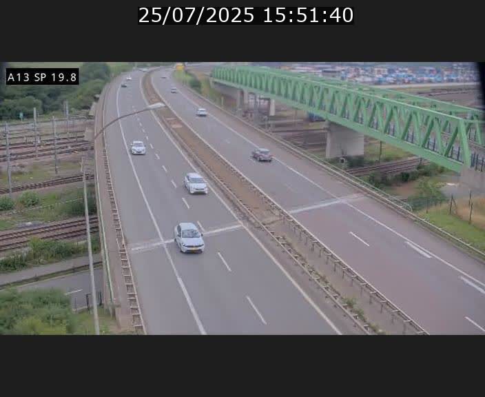 Traffic live webcam Luxembourg Croix de Bettembourg - A13 direction Esch-sur-Alzette - BK 19.8
