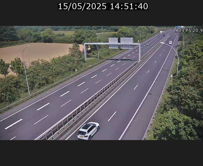 Traffic live webcam Luxembourg Croix de Bettembourg, rond-point d'Hellange - A13 direction Allemagne - BK 20.9