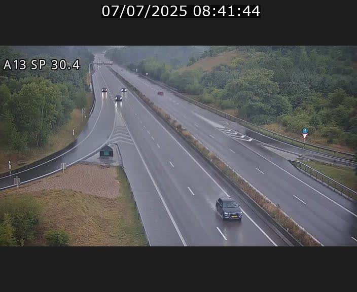 Traffic live webcam Luxembourg Altwies - A13 direction Luxembourg-ville - BK 30.4