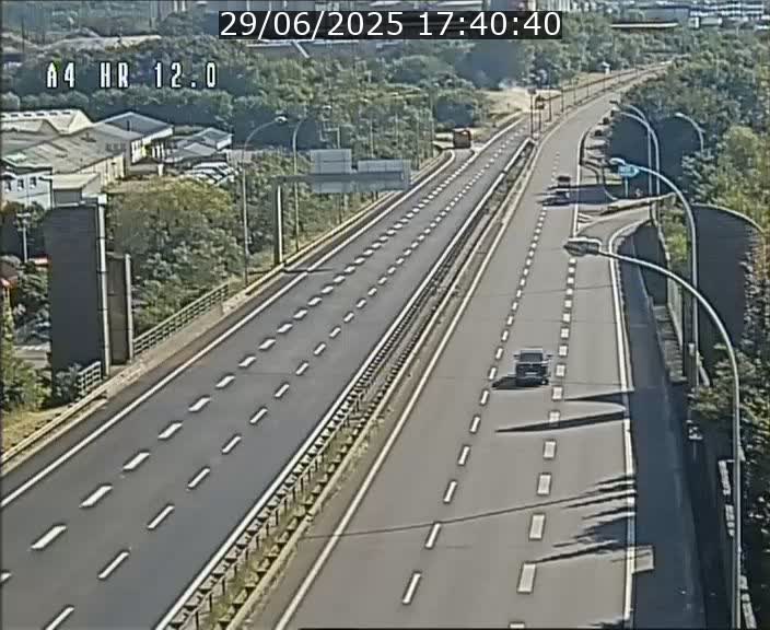 Traffic live webcam Luxembourg Jonction Foetz - A4 - BK 12.0 - direction Esch sur Alzette