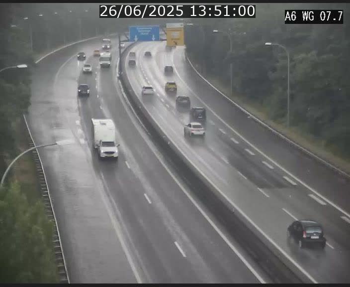 Traffic live webcam Luxembourg - Bridel - A6 - BK 7.7 - direction Belgique