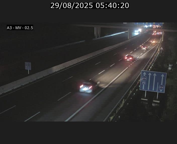 Webcam autoroute A3 au Luxembourg à proximité de la Croix de Gasperich. Vue orientée vers Luxembourg