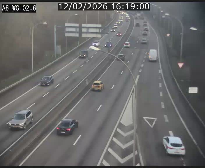 Traffic live webcam Luxembourg Croix de Cessange - A6 - BK 2.6 - direction France/Allemagne