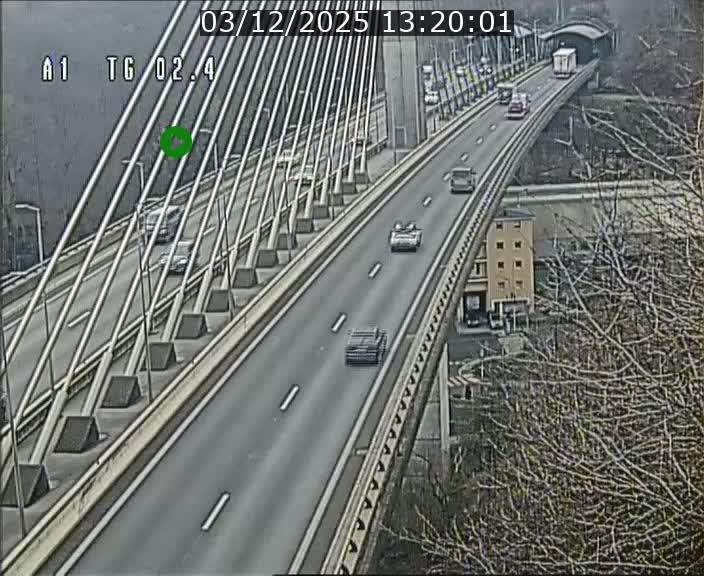 Traffic live webcam Luxembourg Sandweiler - A1 direction Luxembourg-ville - BK 2.4
