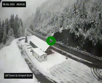 Webcam à l'entrée du tunnel du Somport, côté français, sur la N134, dans les Pyrénées, en direction de l'Espagne, à 1116 mètres d'altitude
