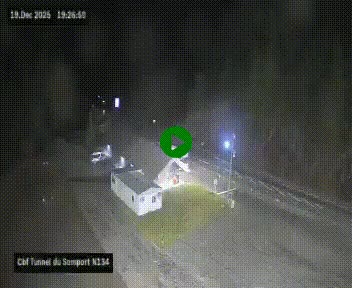 Webcam à l'entrée du tunnel du Somport, côté français, sur la N134, dans les Pyrénées, en direction de l'Espagne, à 1116 mètres d'altitude
