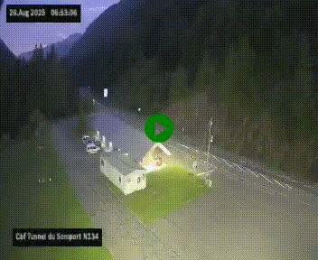 Webcam à l'entrée du tunnel du Somport, côté français, sur la N134, dans les Pyrénées, en direction de l'Espagne, à 1116 mètres d'altitude