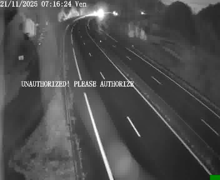 Webcam sur la D910 située dans la Côte des 4 vents. Vue orientée vers le bas, vers Saint-Avold.