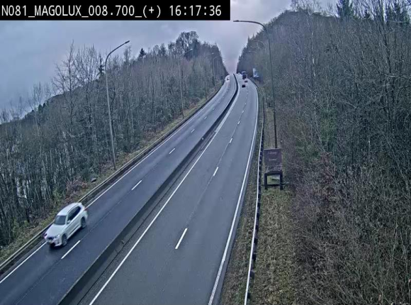 Webcam sur la N81 (E411) à hauteur de la jonction avec la N883. Vue orientée vers Longwy