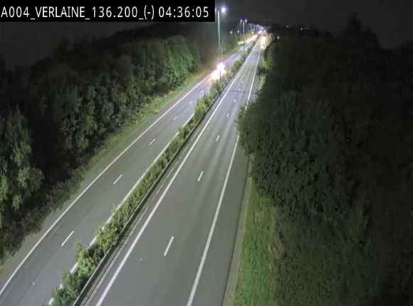 Webcam sur l'E411 à hauteur du pont surplombant la N40, à proximité de la sortie 26 Verlaine - Libramont-Chevigny. Vue orientée vers Namur