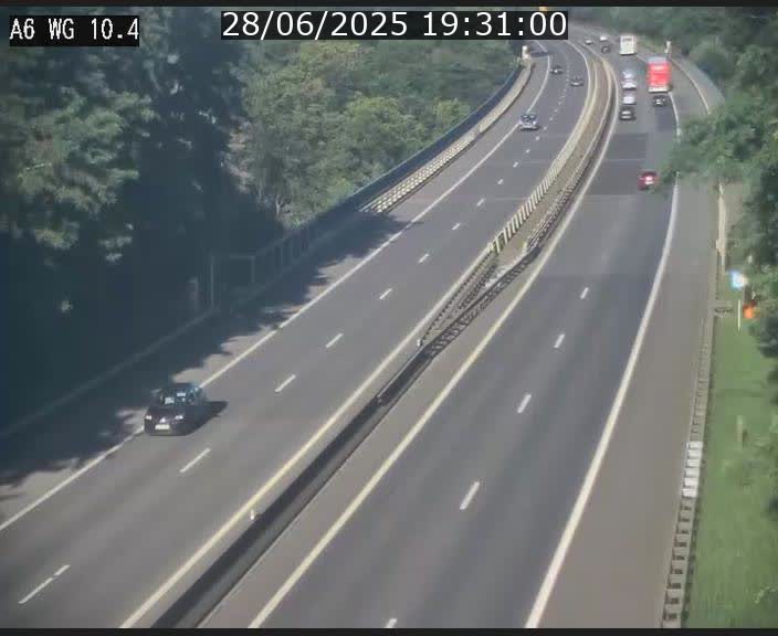 Traffic live webcam Luxembourg Mamer - A6 - BK 10.4 - direction Luxembourg/France/Allemagne