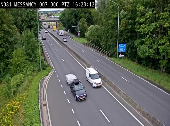 Webcam sur la N81 (E411) à hauteur du Cora Messancy. Vue orientée vers Arlon