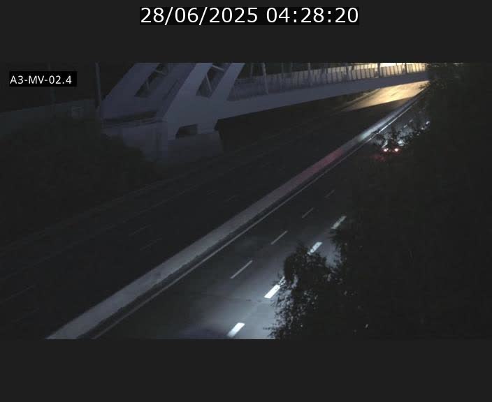 Webcam autoroute de la France (A3) au Luxembourg à Fentange, à proximité de la Croix de Gasperich. Vue orientée vers la Cloche d'Or
