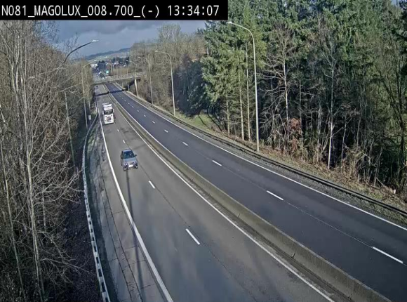 Webcam sur la N81 (E411) à hauteur de la jonction avec la N883. Vue orientée vers Arlon