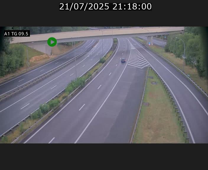 Traffic live webcam Luxembourg Jonction Grünewald - A1 direction Luxembourg-ville - BK 9.5