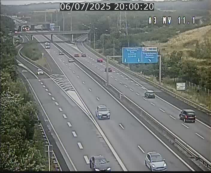 Traffic live webcam Luxembourg Croix de Bettembourg A3 - BK 11.1 - direction Luxembourg-ville