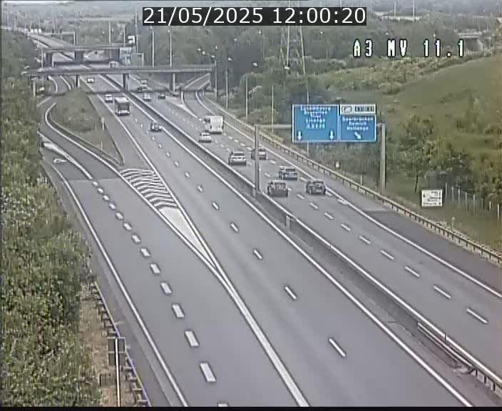 Traffic live webcam Luxembourg Croix de Bettembourg A3 - BK 11.1 - direction Luxembourg-ville