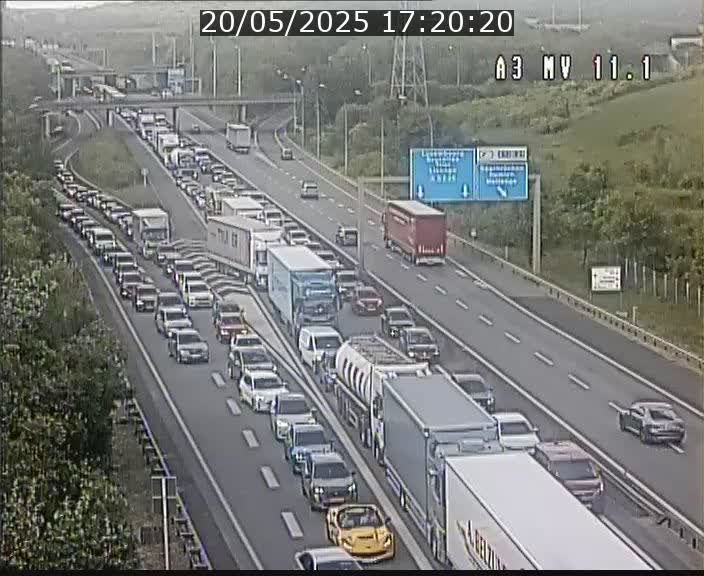 Traffic live webcam Luxembourg Croix de Bettembourg A3 - BK 11.1 - direction Luxembourg-ville