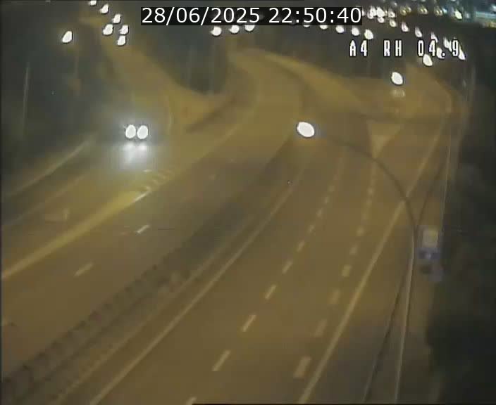 Traffic live webcam Luxembourg Leudelange - A4 - BK 4.9 - direction Luxembourg