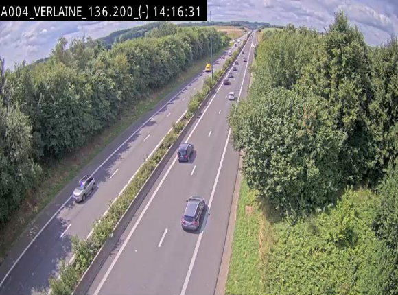 Webcam sur l'E411 à hauteur du pont surplombant la N40, à proximité de la sortie 26 Verlaine - Libramont-Chevigny. Vue orientée vers Namur