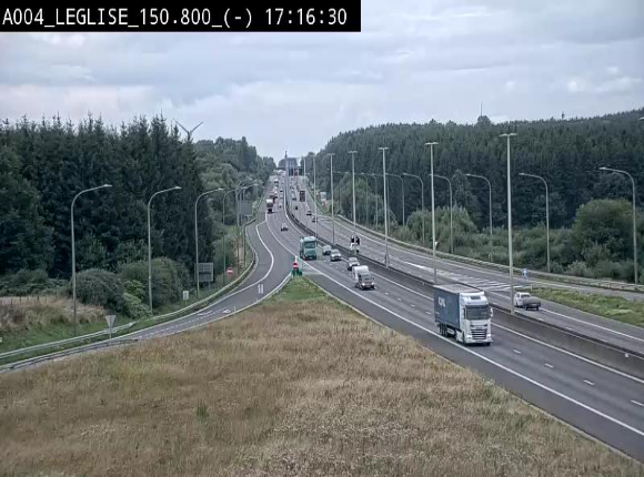 Webcam E411 dans la Côte de Léglise. Vue orientée vers Bruxelles