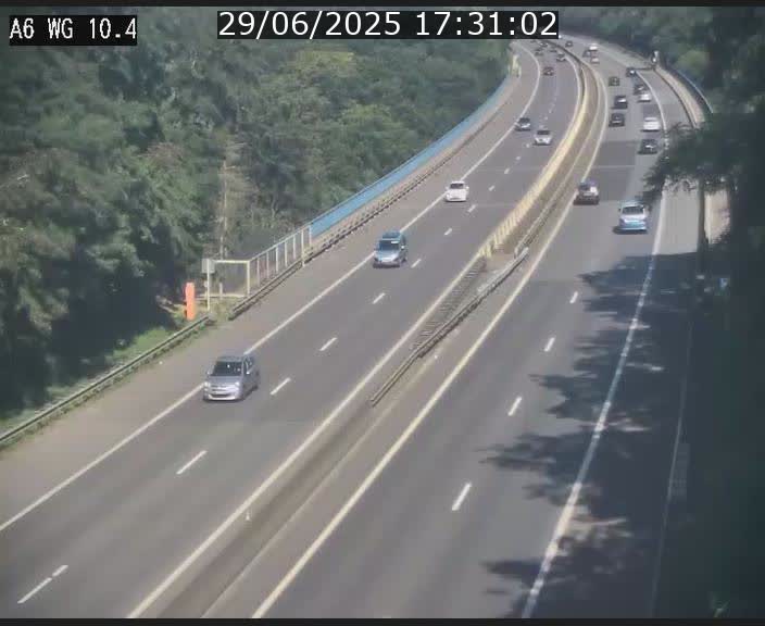 Traffic live webcam Luxembourg Mamer - A6 - BK 10.4 - direction Luxembourg/France/Allemagne