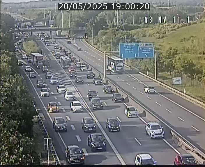 Traffic live webcam Luxembourg Croix de Bettembourg A3 - BK 11.1 - direction Luxembourg-ville