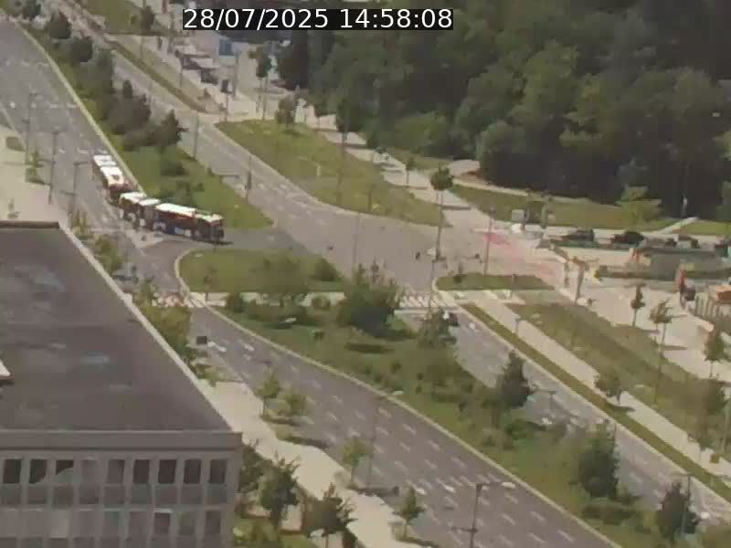 Webcam sur l'avenue John Fitzgerald Kennedy (N51) avec vue sur le Pont rouge (Pont Grande Duchesse Charlotte), l'arrêt Pfaffenthal et l'entrée du quartier Kirchberg