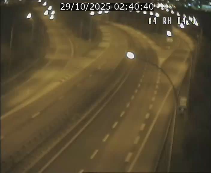Traffic live webcam Luxembourg Leudelange - A4 - BK 4.9 - direction Luxembourg
