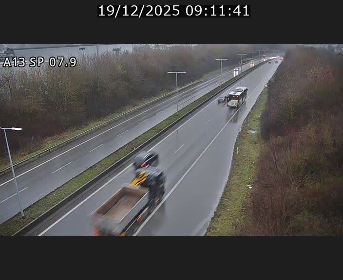 Traffic live webcam Luxembourg Jonction Lankelz - A13 direction Pétange - BK 7.9