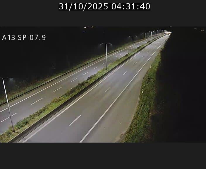 Traffic live webcam Luxembourg Jonction Lankelz - A13 direction Pétange - BK 7.9