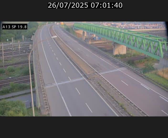 Traffic live webcam Luxembourg Croix de Bettembourg - A13 direction Esch-sur-Alzette - BK 19.8